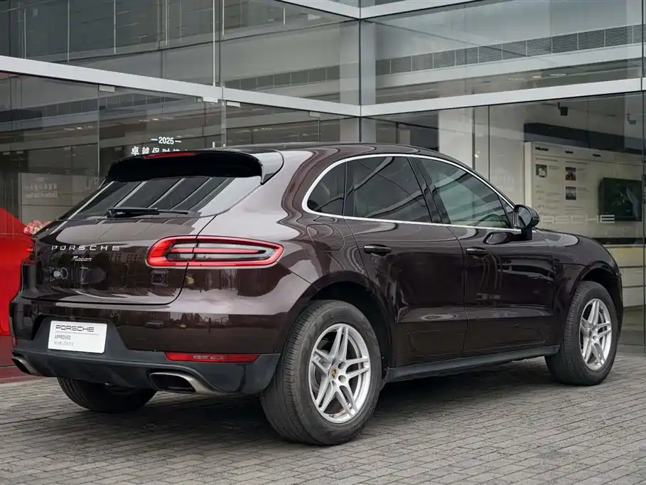 Porsche Macan 2016 Macan 2.0T фото 7