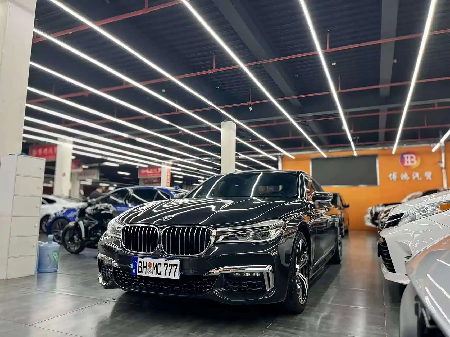Фото 1 - BMW 7 Series