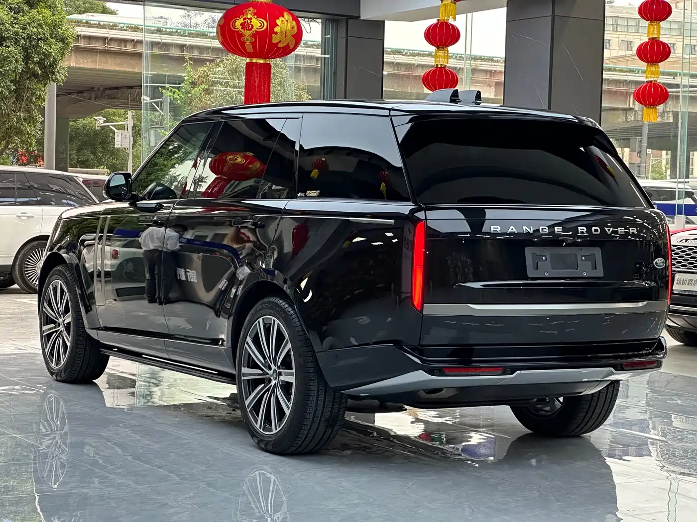 LAND ROVER RANGE ROVER