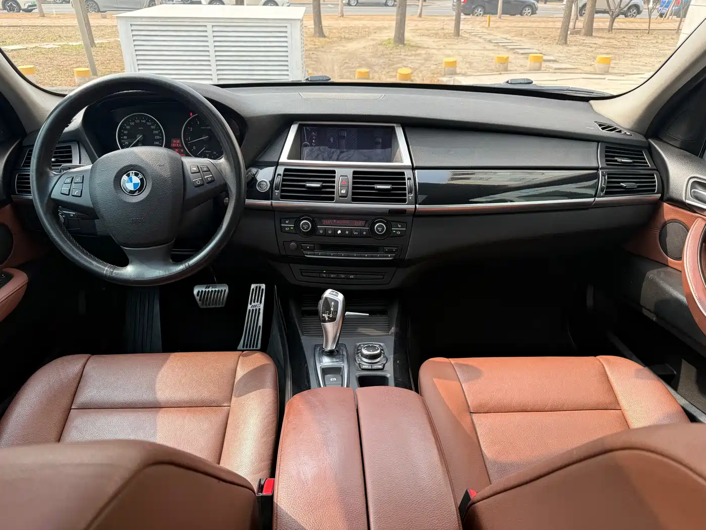 BMW X5 (Import) 2011 xDrive35i Leading Edition фото 10