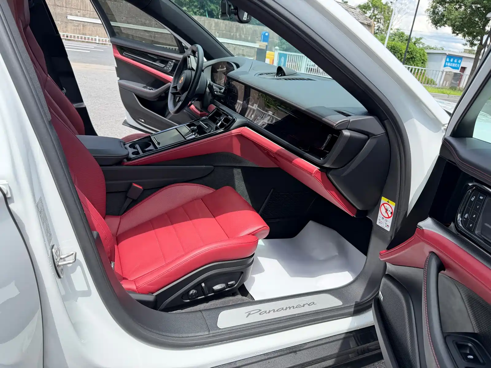 Photo 6 - Porsche Panamera
