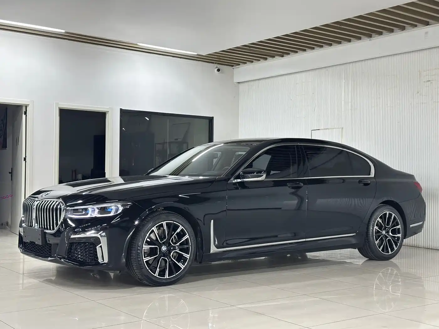 BMW 7 Series 2016 740Li Leading Edition