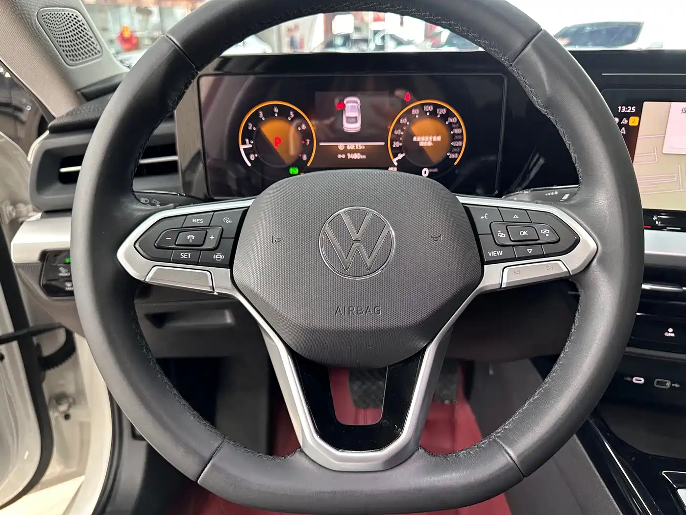 VOLKSWAGEN LINGDU