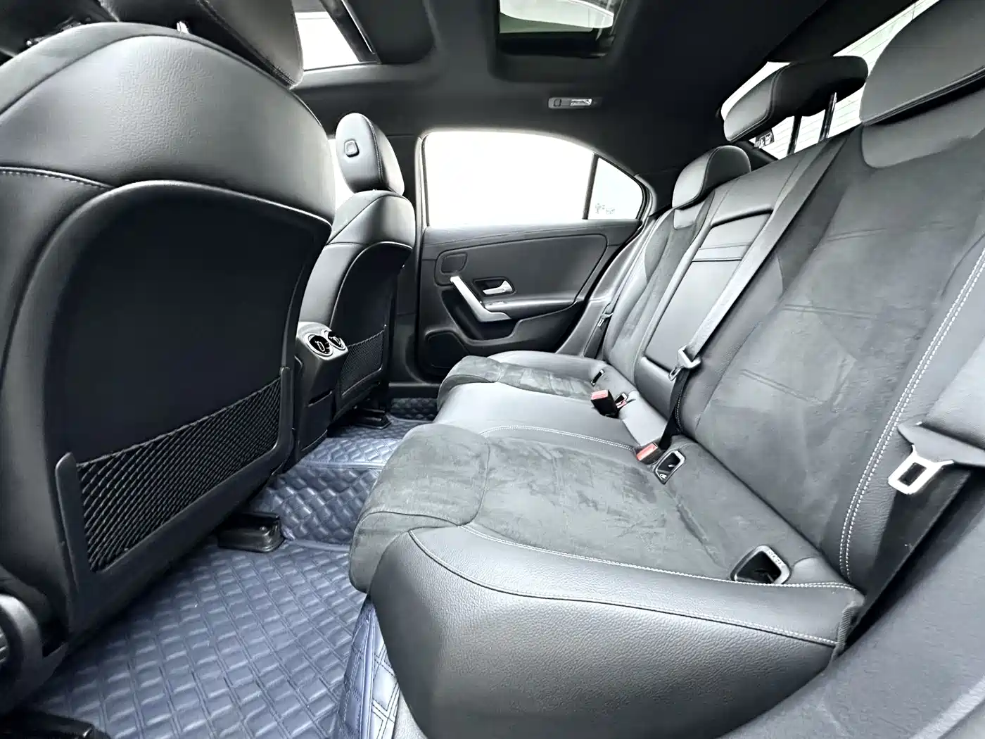 Mercedes-Benz A-Class 2019 A 180 L Sport Sedan фото 12