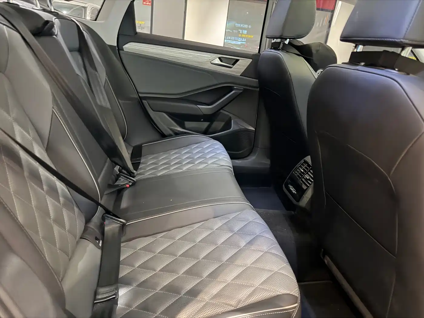 Volkswagen Sagitar 2024 300TSI DSG Flying Edition фото 5
