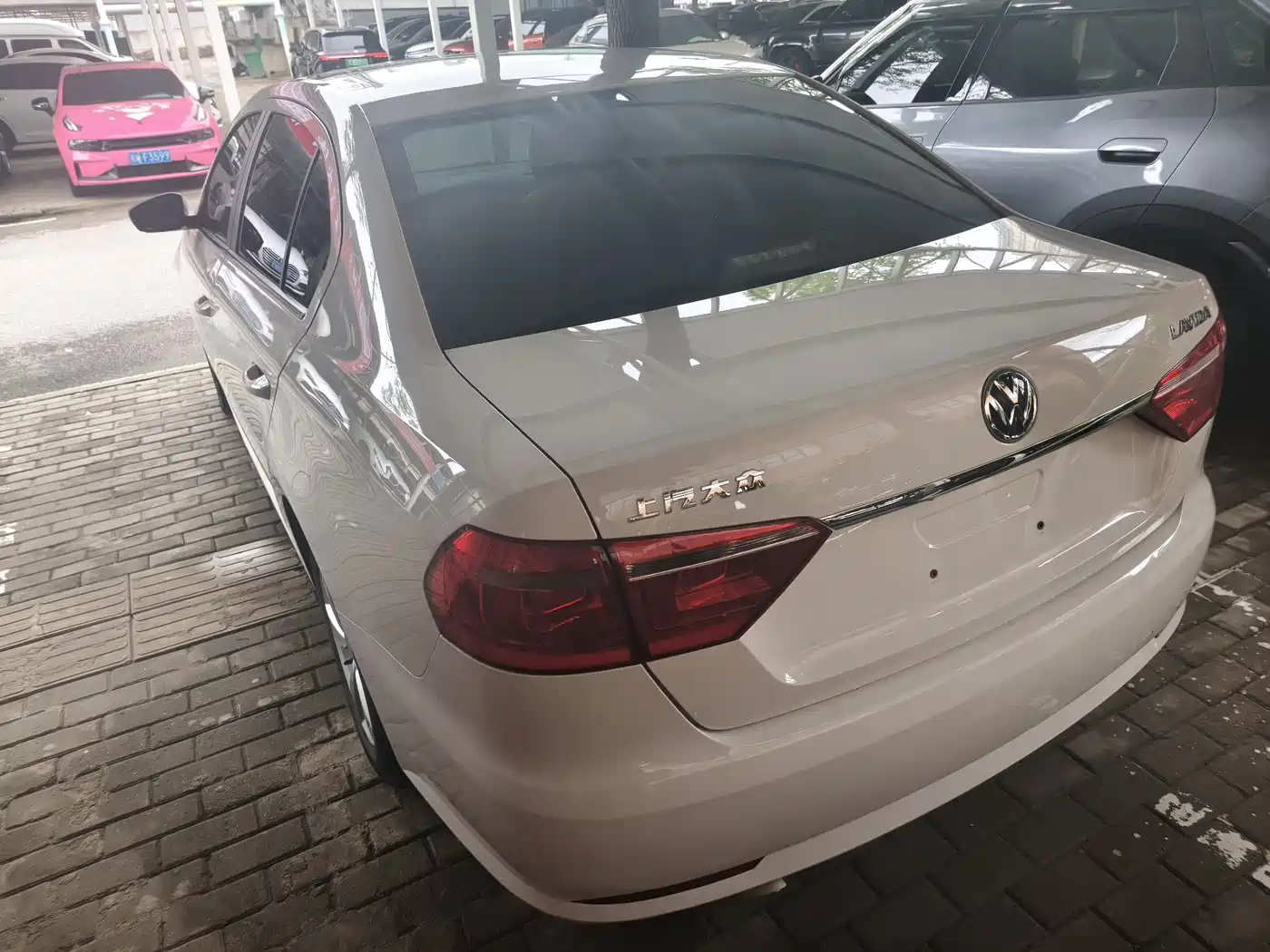 Volkswagen Lavida 2013 Facelift Classic 1.6L Automatic Trend фото 6