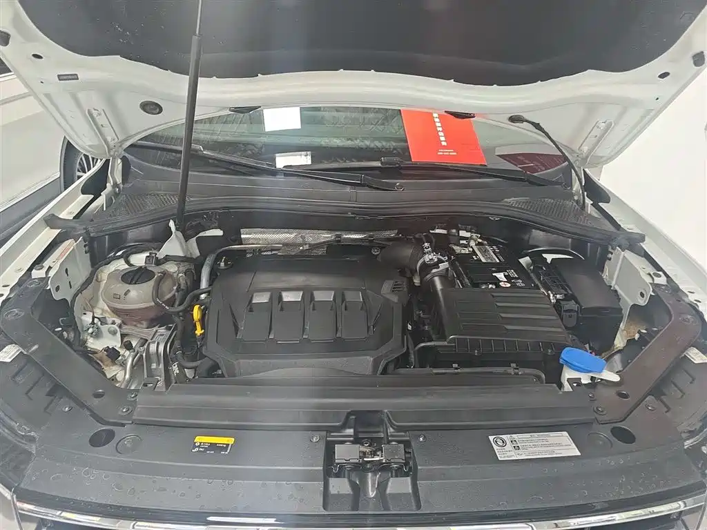 Volkswagen Tiguan L 2023 330TSI Auto 2WD R-Line Premium Edition фото 16