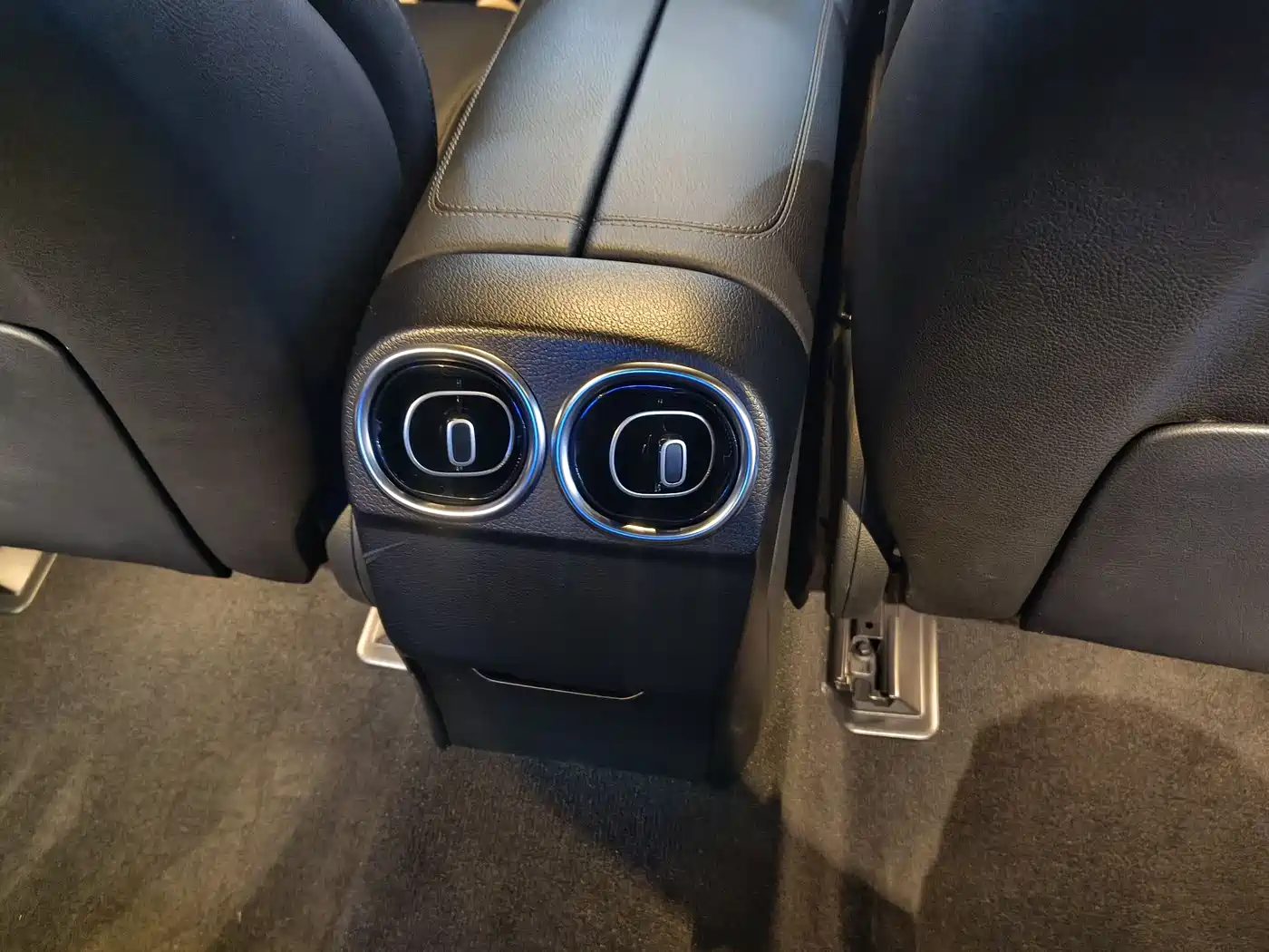 Mercedes-Benz C-Class 2023 C 260 L Sport фото 7
