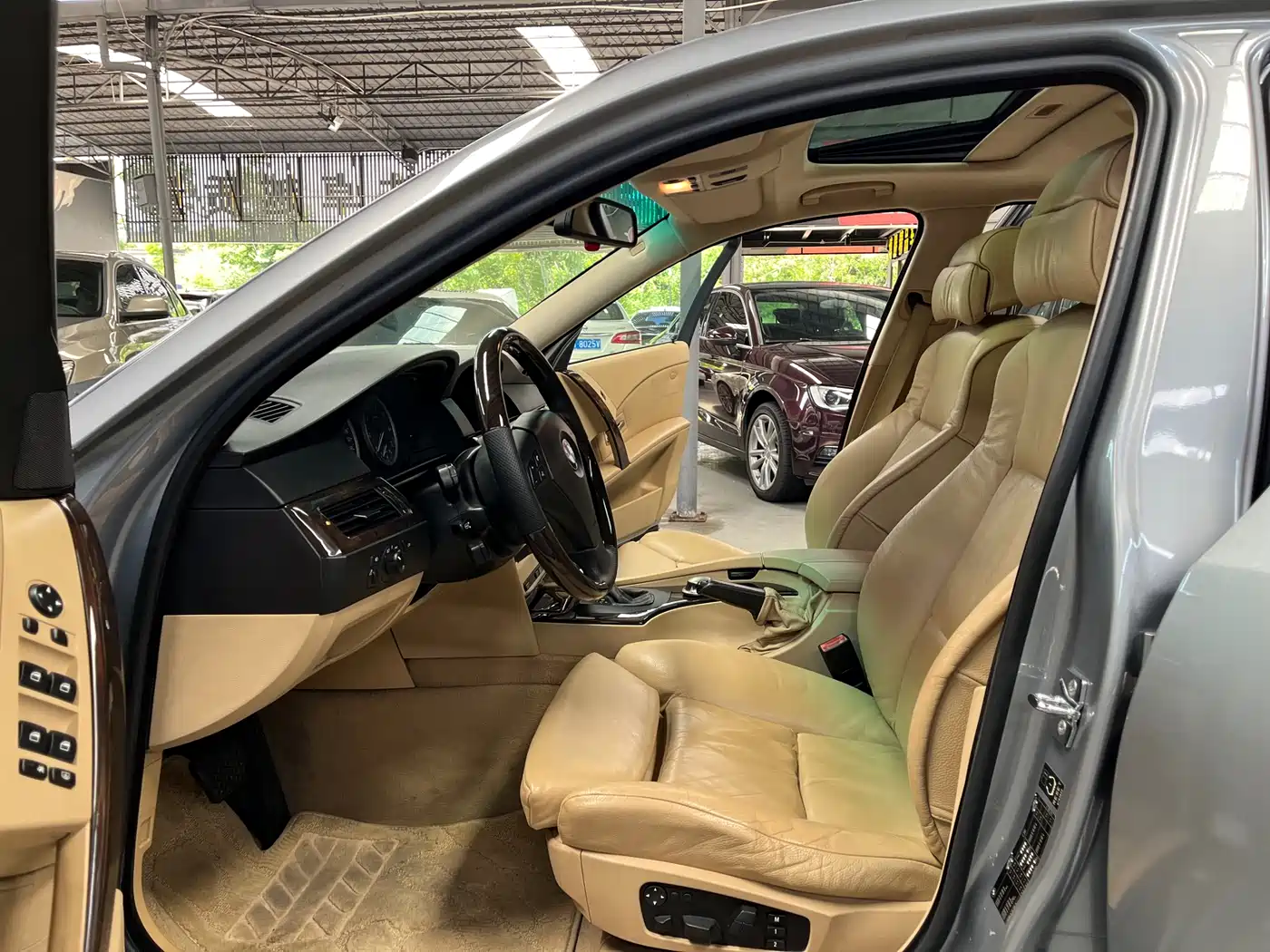 BMW 5 Series 2005 Model 530i фото 15