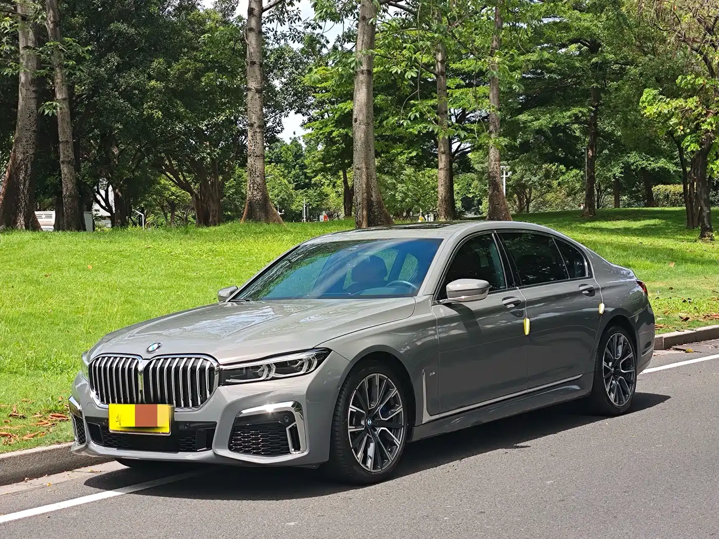 BMW 7 Series 2022 2021 Model 740Li Leading M Sport Package