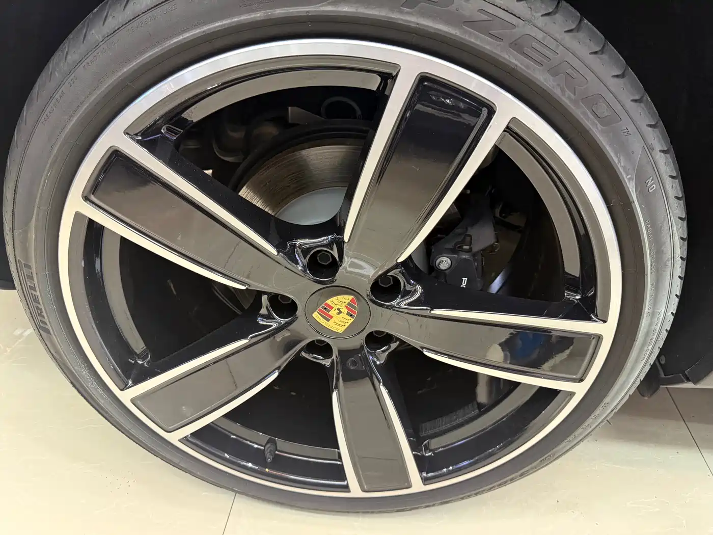 Porsche Cayenne 2023 Cayenne 3.0T Platinum Edition фото 16