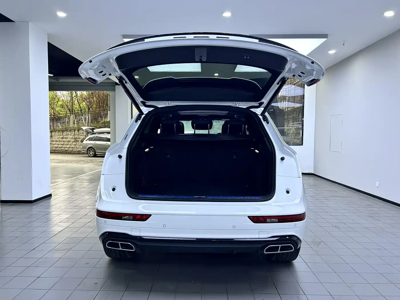 Audi Q5L 2023 40T Luxury Dynamic фото 5