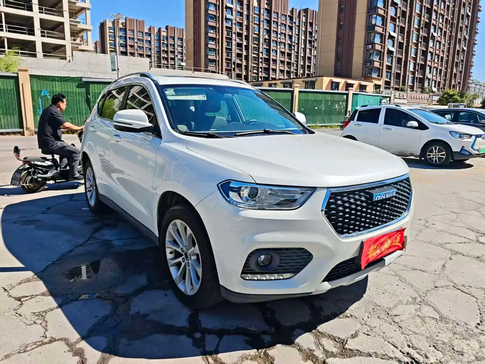Photo 7 - Haval H2