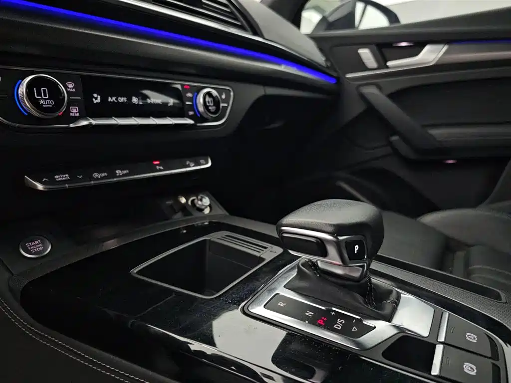 Audi Q5L 2023 40T Luxury Dynamic фото 13