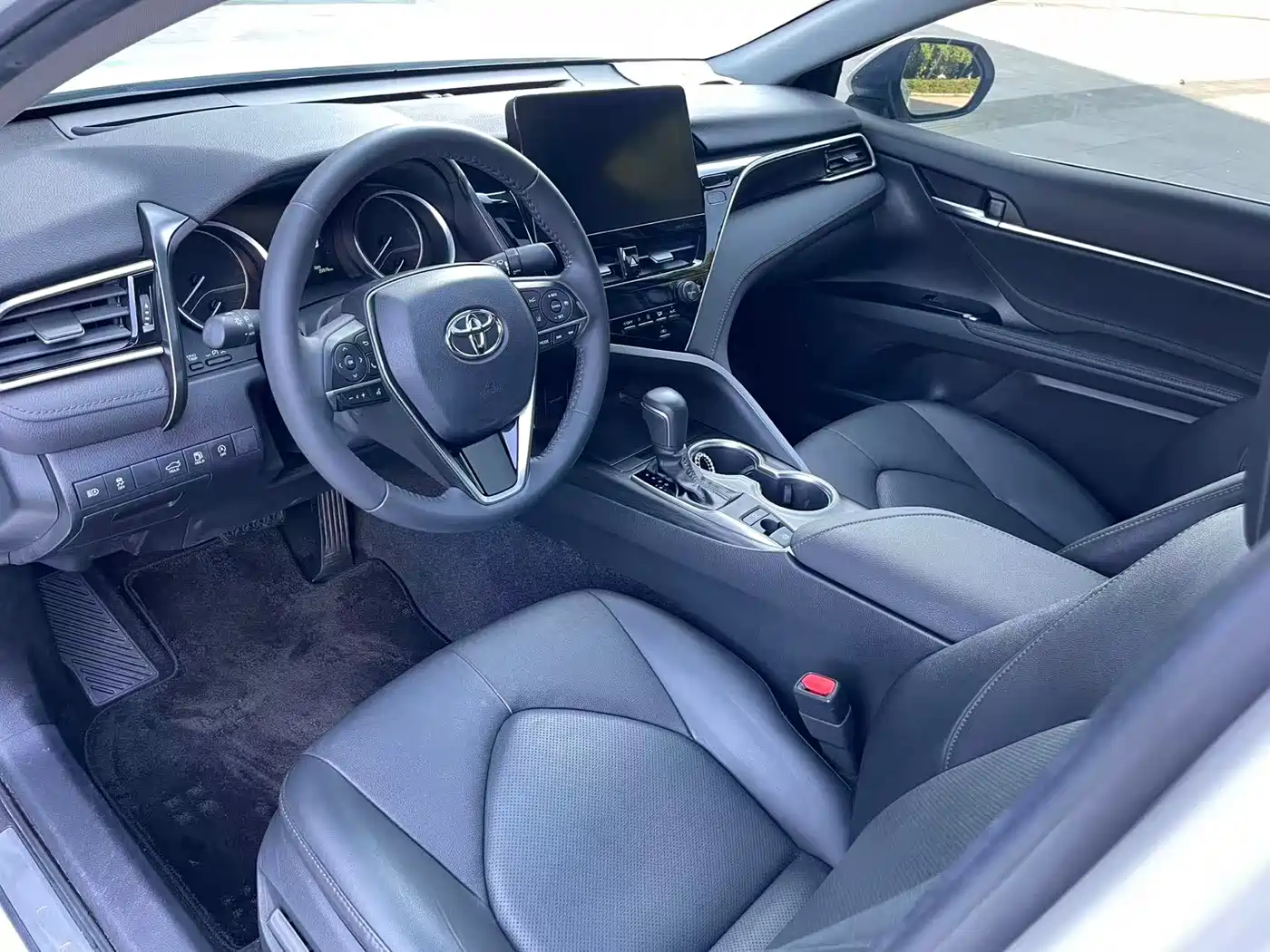 Toyota Camry 2021 2.0G Luxury Edition фото 9