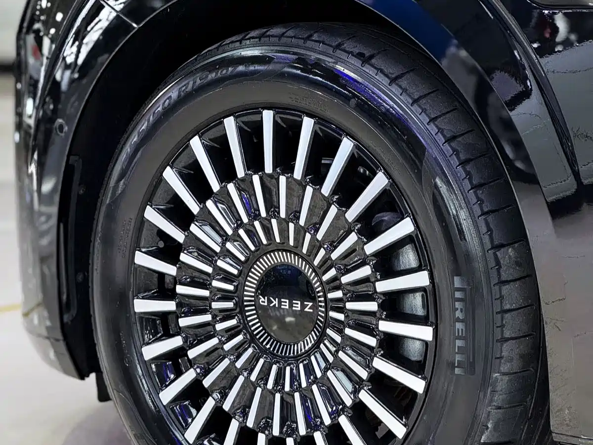 ZEEKR EXTREME KRYPTON 009