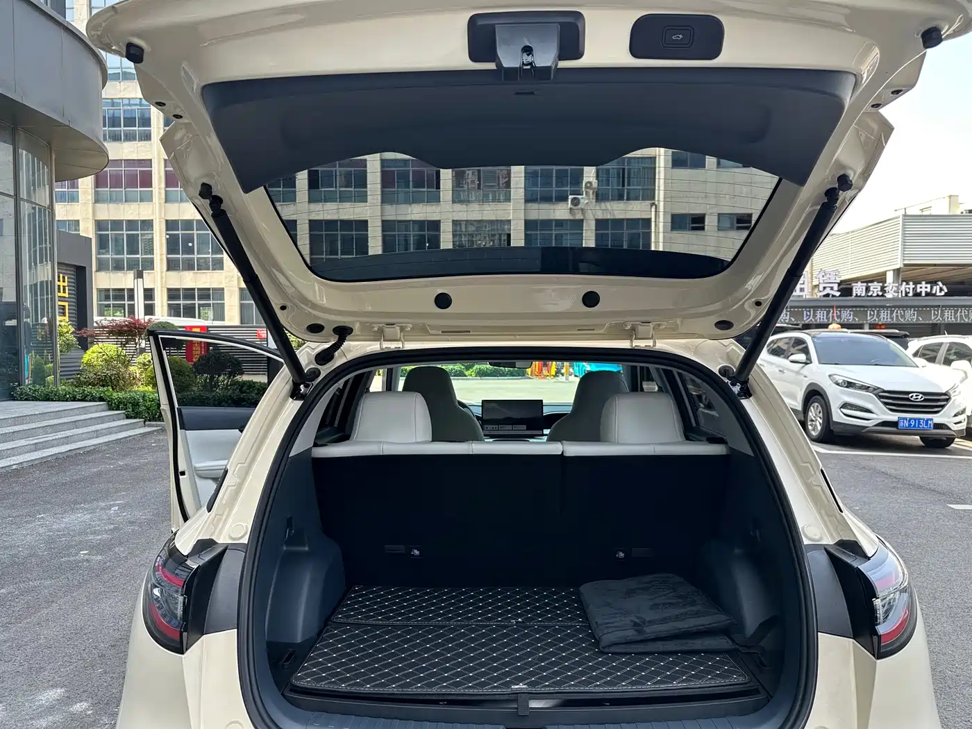 Geely Galaxy Starry Wish 2025 UP 410km Explorer Edition фото 11