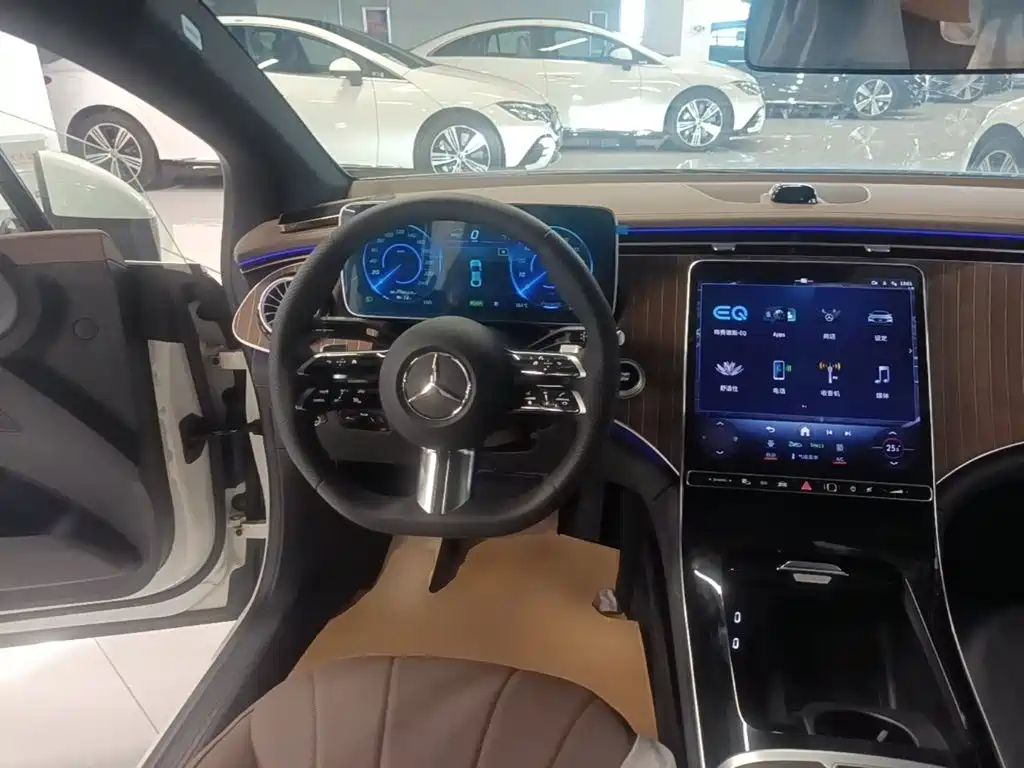 Mercedes-Benz EQE 2025 2025 500 4MATIC Pioneer