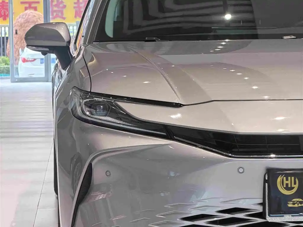 Toyota Camry 2025 2024 Hybrid 2.0HG Premium Edition
