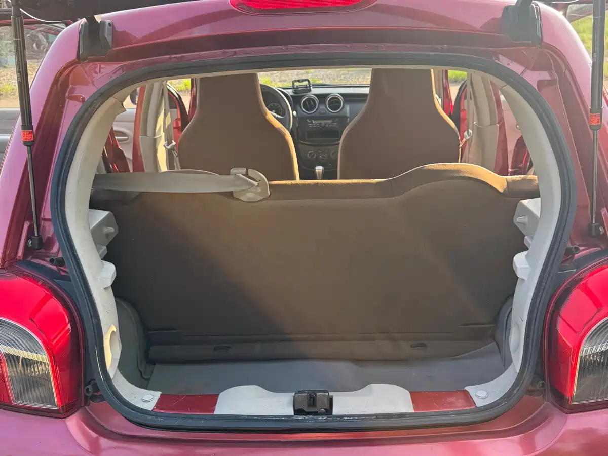 Venucia R30 2016 2016 1.2L Manual Premium Edition