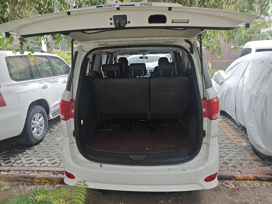 SAIC Maxus Maxus G10 2018 PLUS 1.9T Manual Elite Edition Diesel фото 4