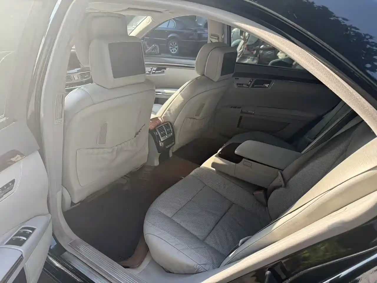 Mercedes-Benz S-Class 2010 Model S 400 L HYBRID фото 5