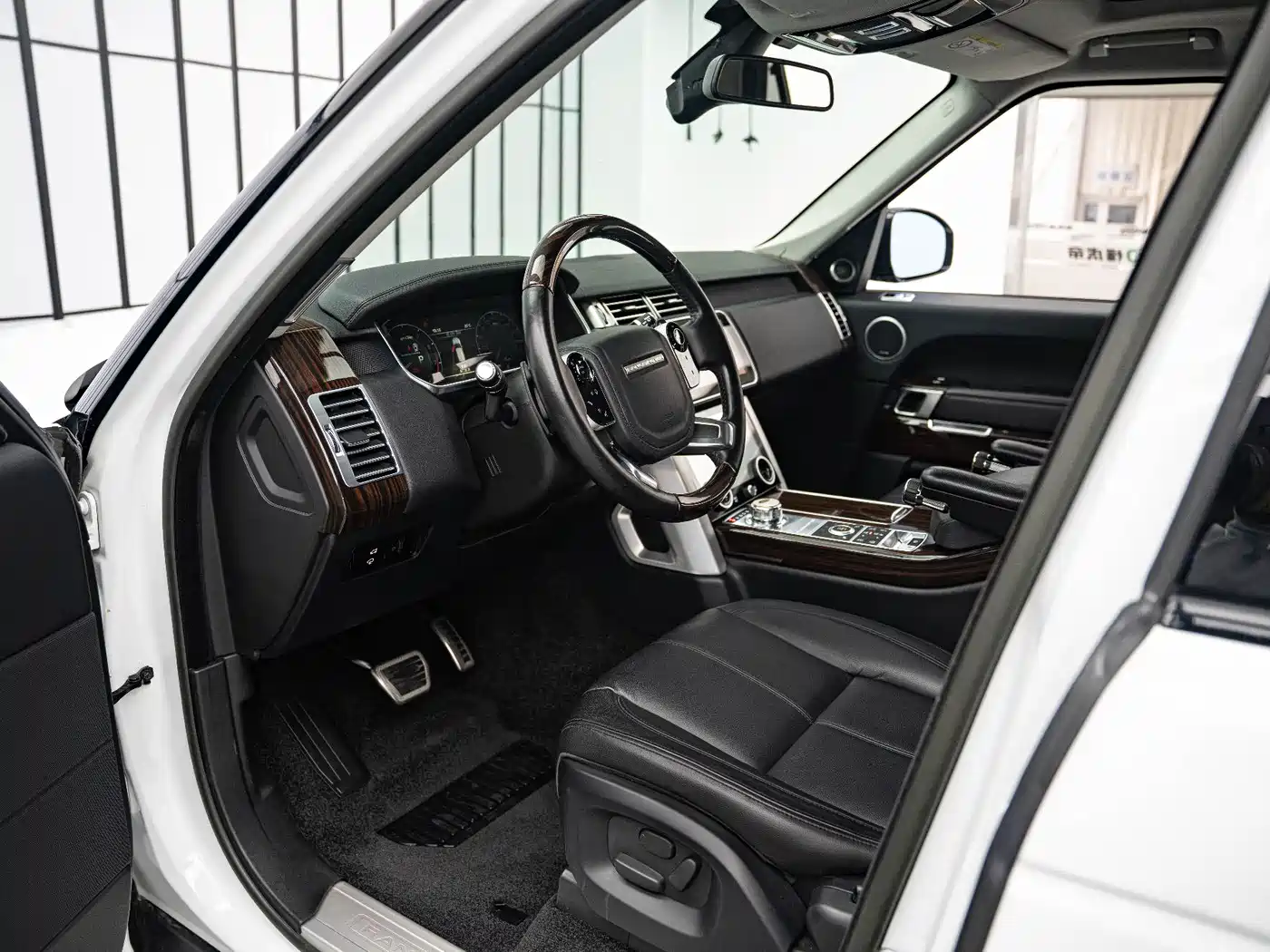 Land Rover Range Rover 2015 3.0 SC V6 Vogue фото 13