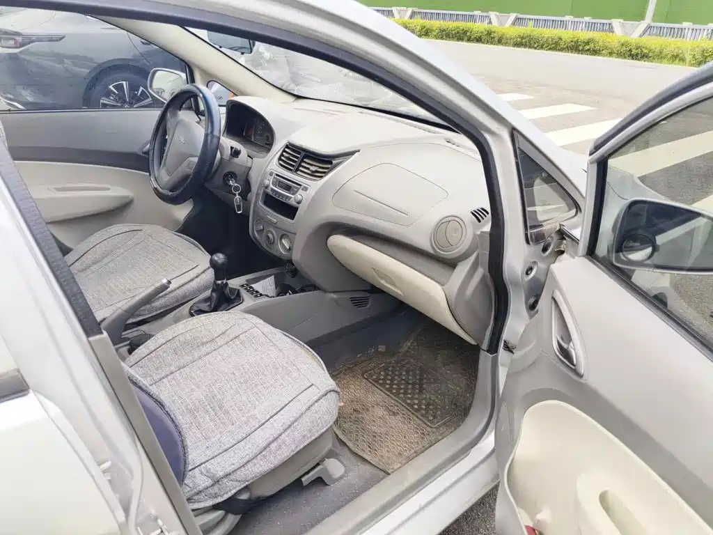 Chevrolet Sail 2013 2011 Sedan 1.4L Manual Happiness Edition