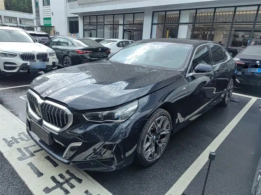 BMW 5 Series 2025 530Li Premium M Sport Package фото 2