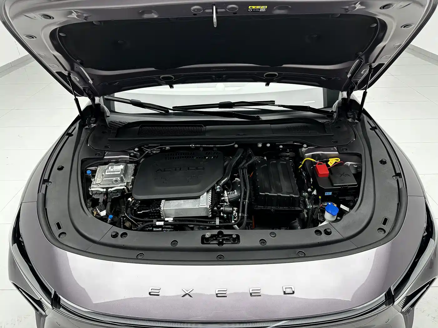 Exeed Exlantix ES 2025 2025 Range Extender Max Urban Assist
