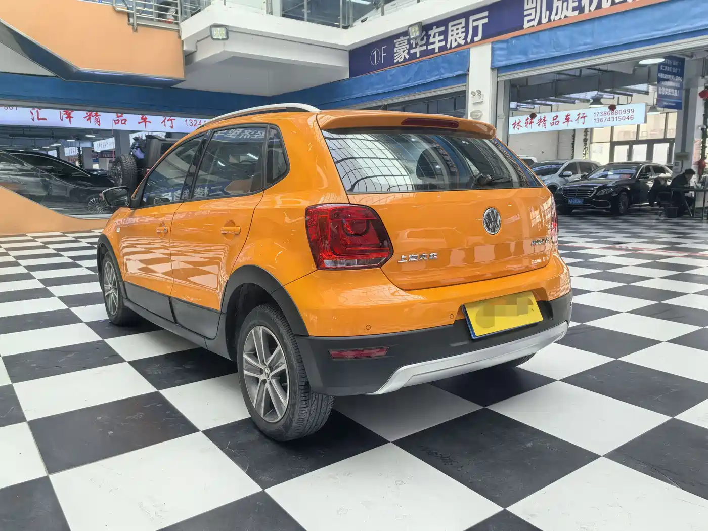Volkswagen Polo 2012 1.6L Cross Polo AT фото 5