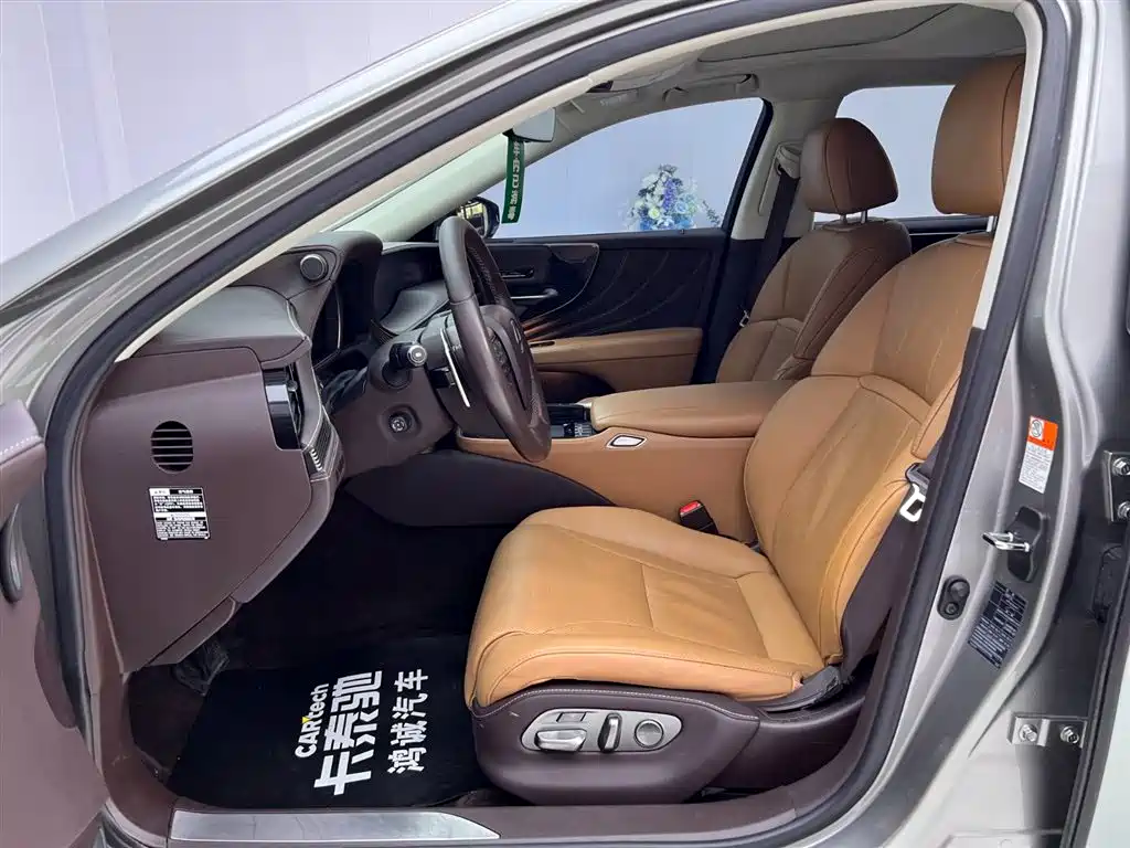 Lexus LS 2020 500h Excellence (China VI) фото 14