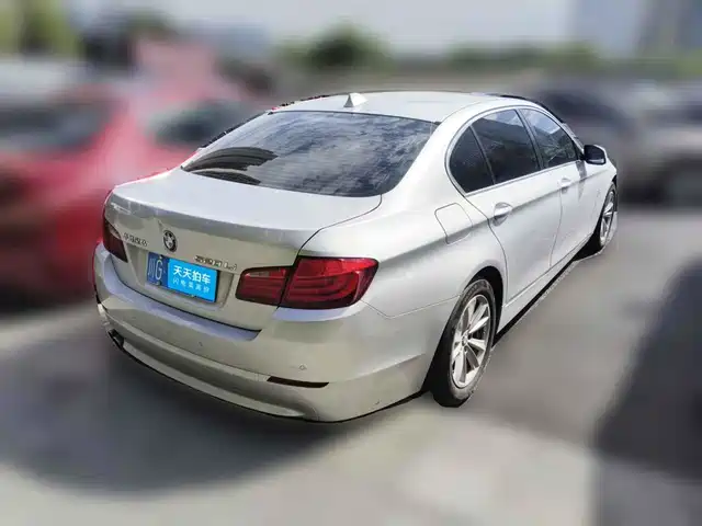 BMW 5 Series 2011 520Li Elegance — фото 2