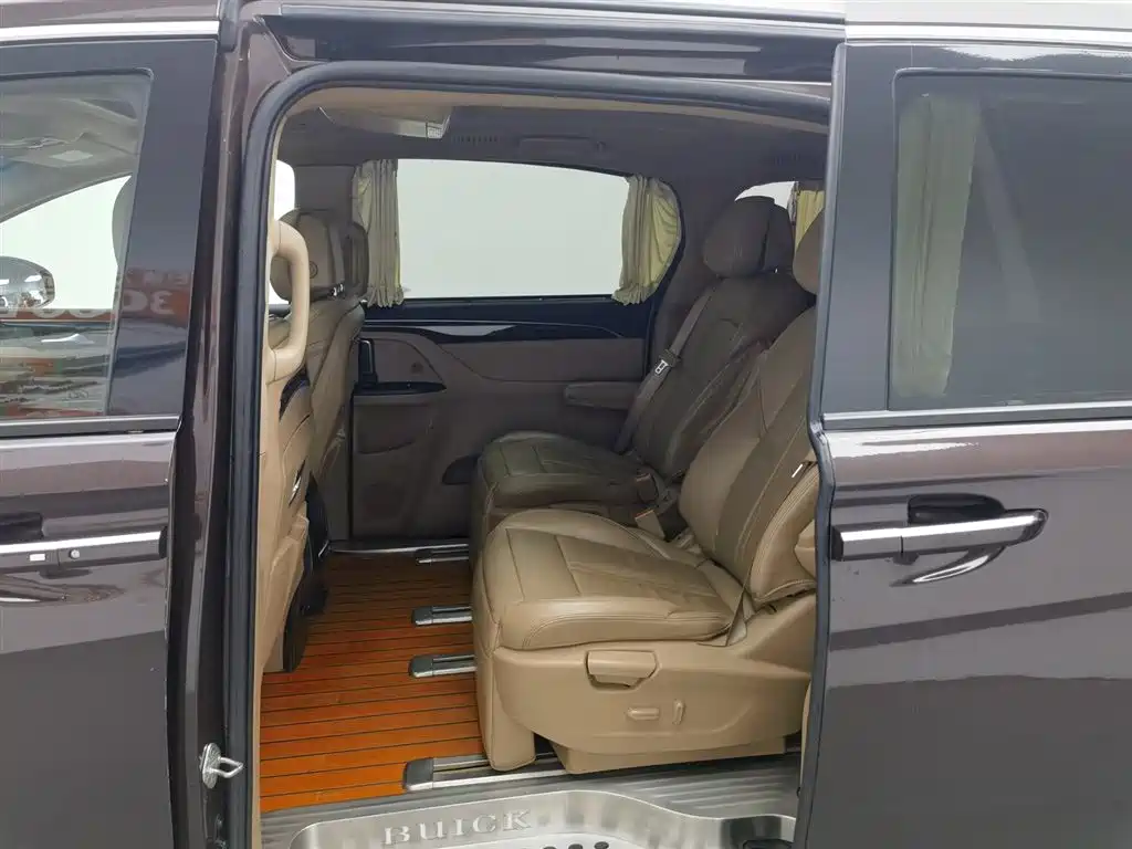 Buick GL8 2017 ES 28T Luxury China V фото 15