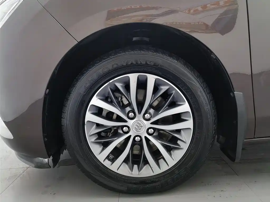 Buick GL8 2017 ES 28T Luxury China V фото 17