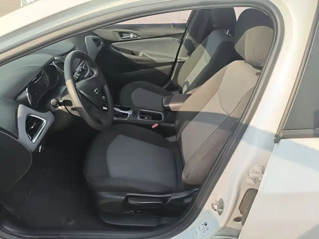 Chevrolet Cruze 2019 2018 Redline 320 Automatic Pioneer Edition