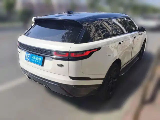 Land Rover Range Rover Velar 2023 250PS Gloss Black Collector's Edition — фото 2