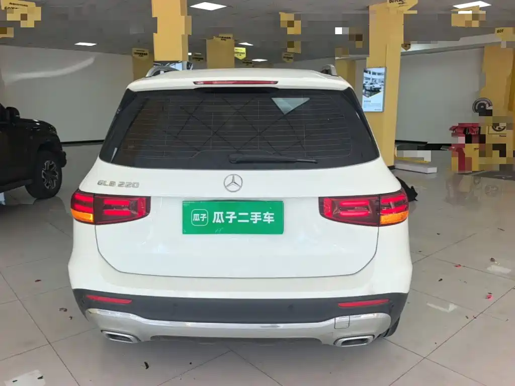 Photo 6 - Mercedes-Benz GLB