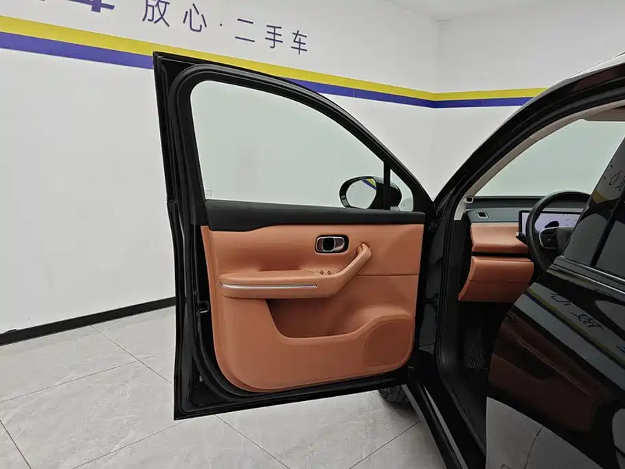Leapmotor C16 2025 2026 Model Year EREV 280 LiDAR Premium Edition 6-Seater