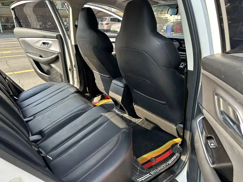 BAIC Beijing U5 PLUS 2022 2021 1.5L CVT Luxury Edition