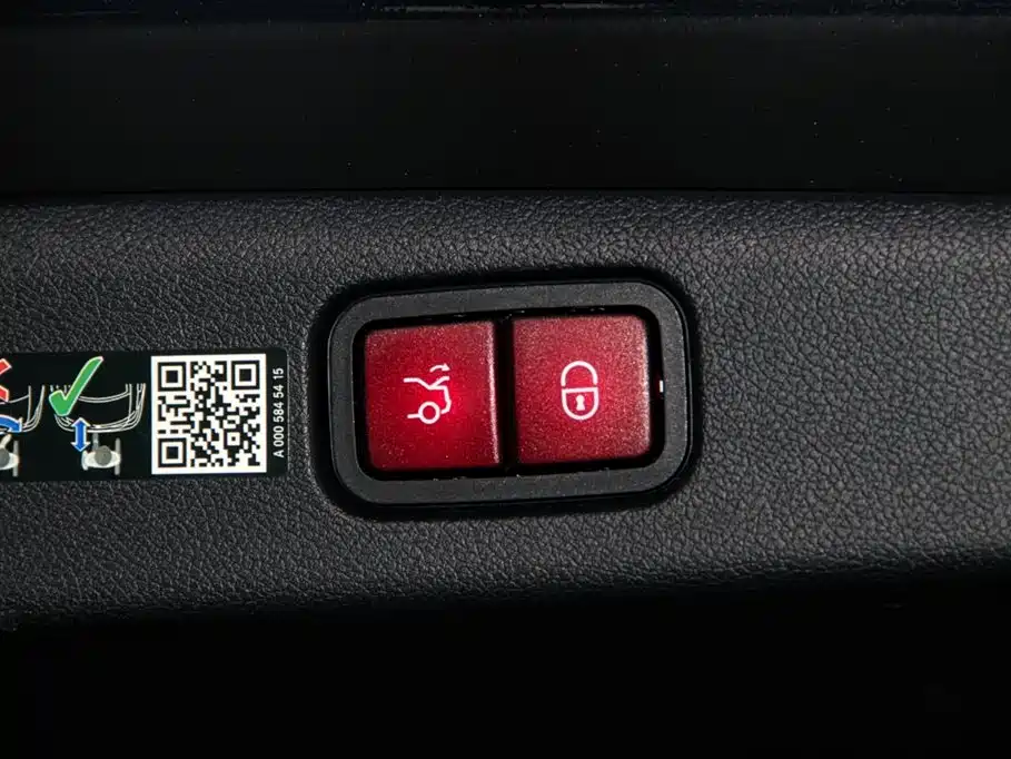 Mercedes-Benz E-Class 2024 Facelift E 300 L Fashion фото 32