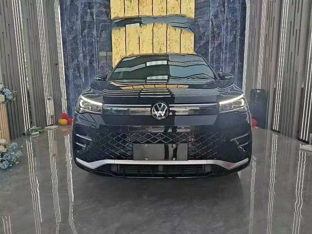 Фото 2 - Volkswagen Tiguan L