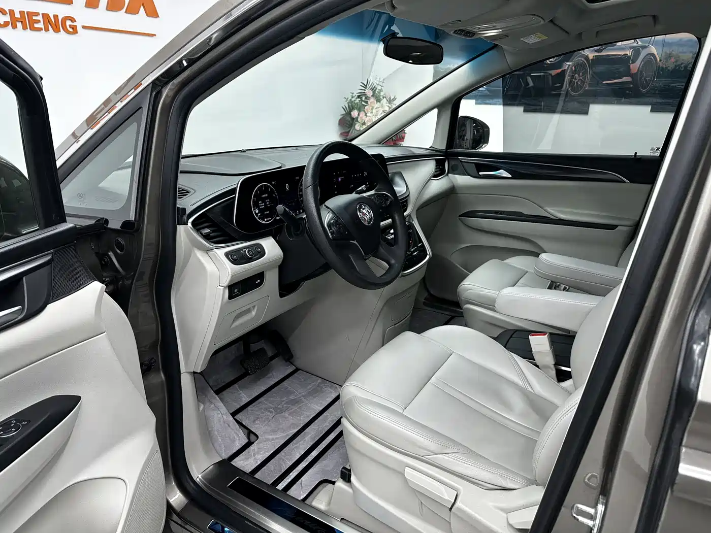 Buick GL8 2020 Model ES Landglory 653T Comfort фото 10