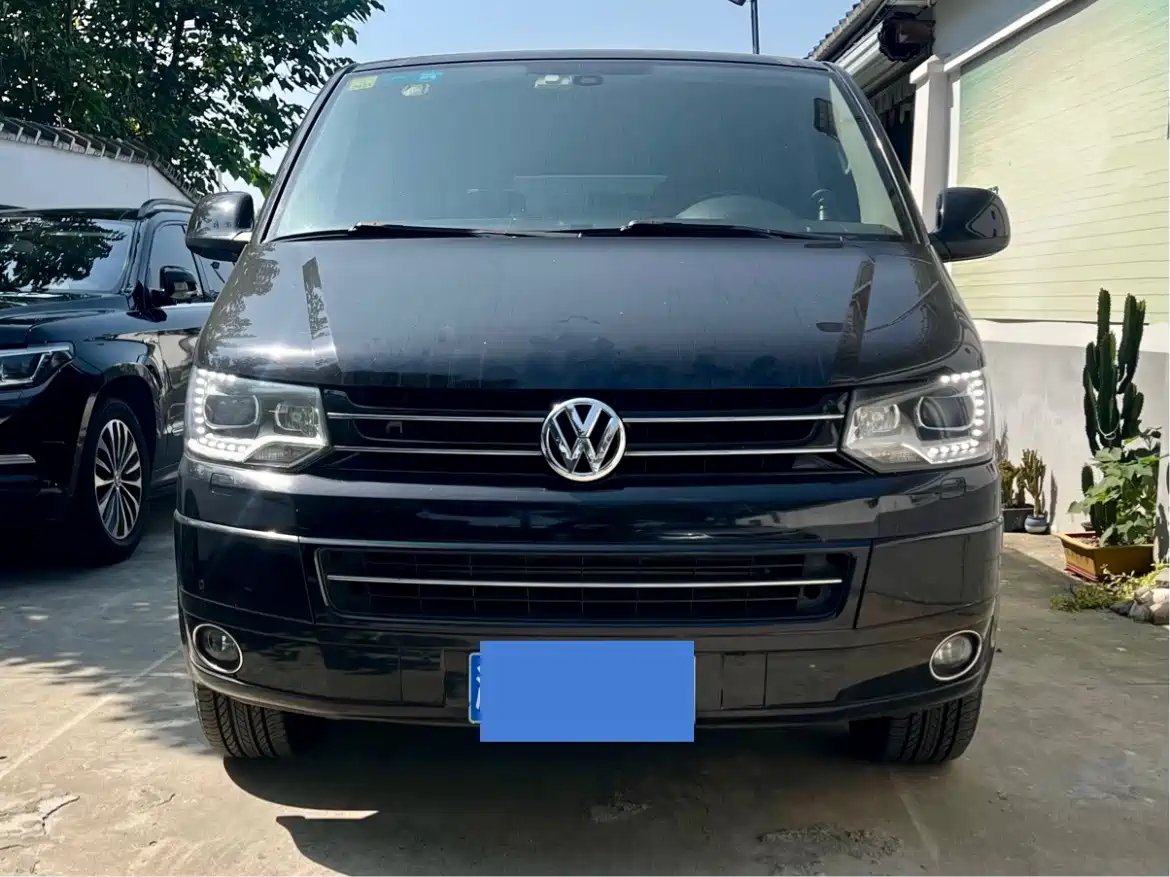 Volkswagen Multivan 2014 2012 2.0TSI 2WD Luxury Edition