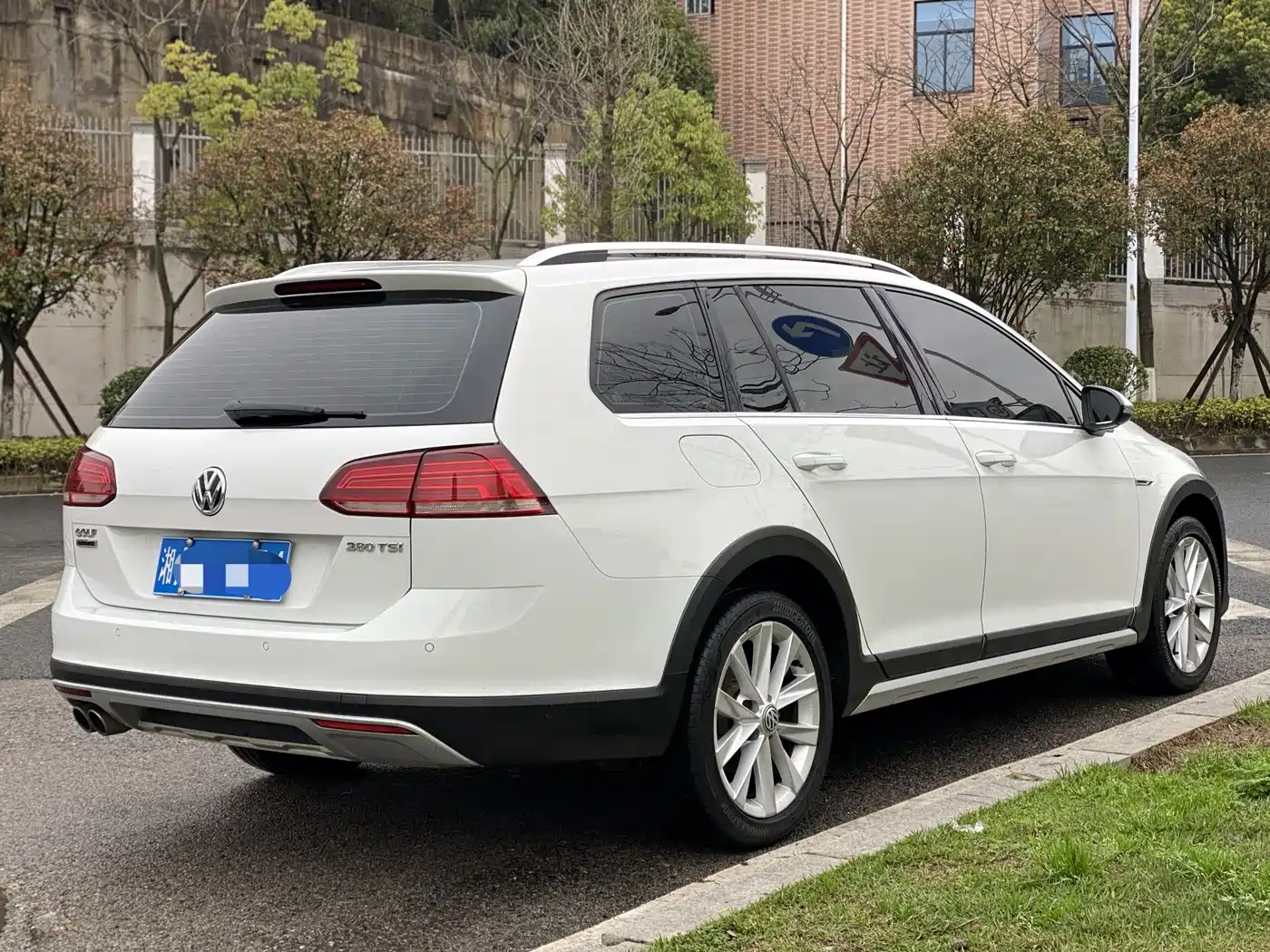 Volkswagen Golf (Import) 2019 1.8TSI Wagon фото 7
