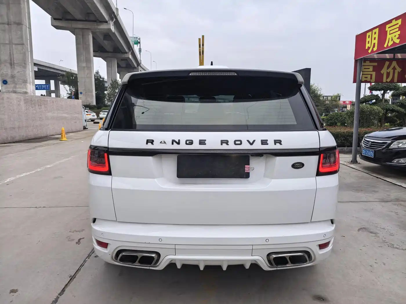 Land Rover Range Rover Sport 2016 Model 3.0 SDV6 HSE DYNAMIC фото 3