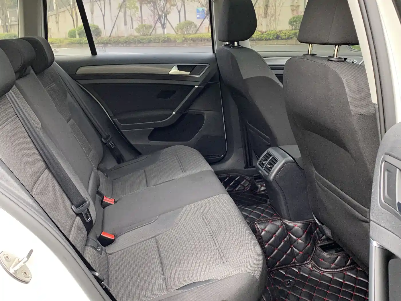 Volkswagen Golf (Import) 2019 1.8TSI Wagon фото 11