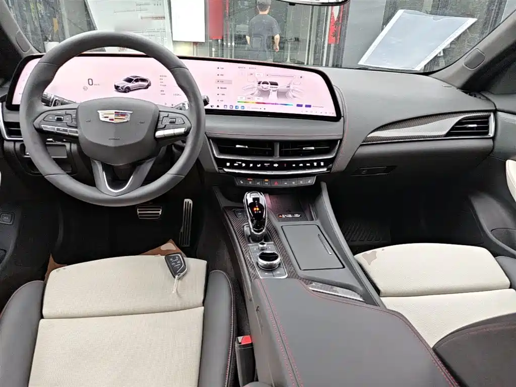 Cadillac CT5 2025 Model 28T Track Performance Edition + Peak Track Package фото 10