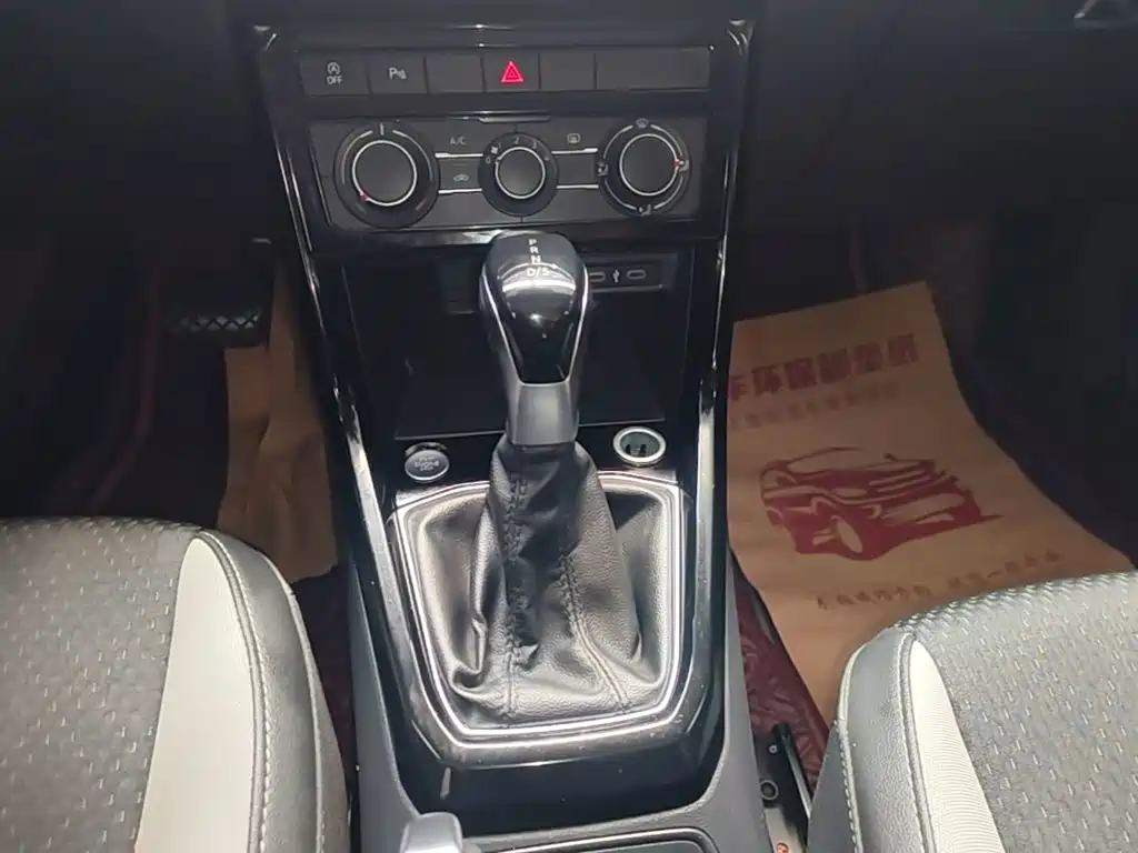 Volkswagen Tacqua 2021 2021 1.5L Automatic Smart Connect Edition