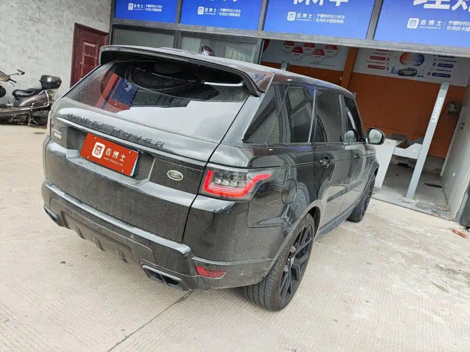 Photo 2 - Land Rover Range Rover Sport